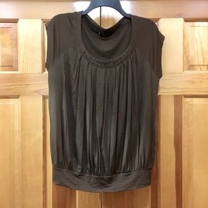 3/$20 Anne Klein dark brown top great for layering